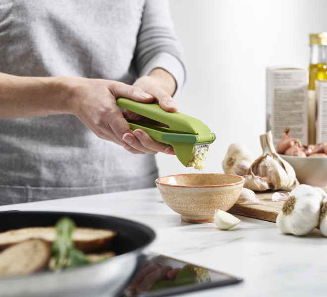 QuanTanium - Joseph Joseph